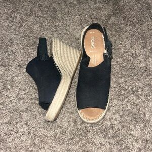 Tom’s wedges size 5.5